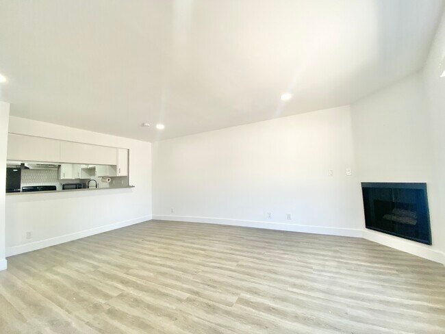 Photo - 1811 Malcolm Ave