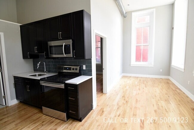 Building Photo - 1523 W Girard Ave Unit 101