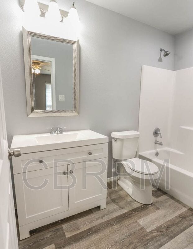 Photo - 1107 N Englewood Ave