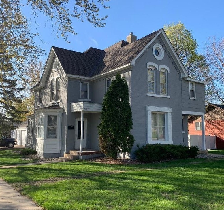 Photo - 1104 N 5th St (Mankato, MN)