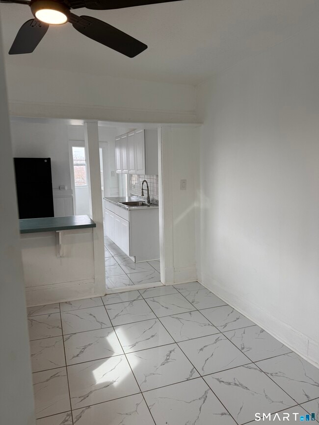 Photo - 429 Summit St Unidad 3rd floor