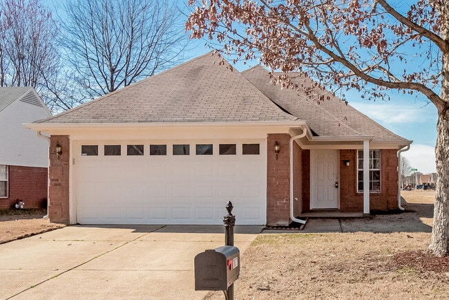 Building Photo - 7677 Fox Hunt Dr E