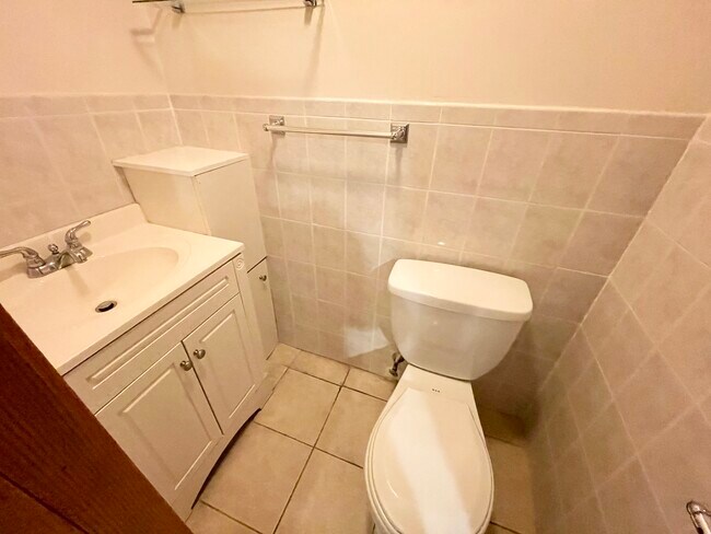 Photo - 241 W 3rd St Unit 2