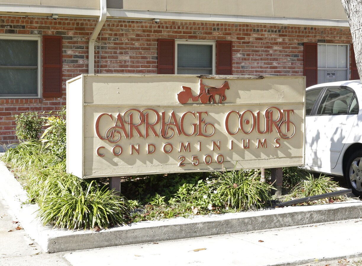 Photo - Carriage Court Condominiums