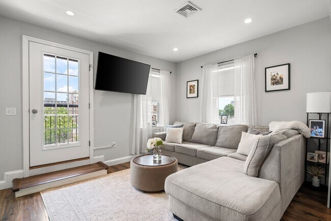 Photo - 109 Thomas Burgin Pkwy Unit 2