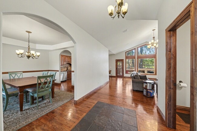 Photo - 18145 Bakers Farm Rd