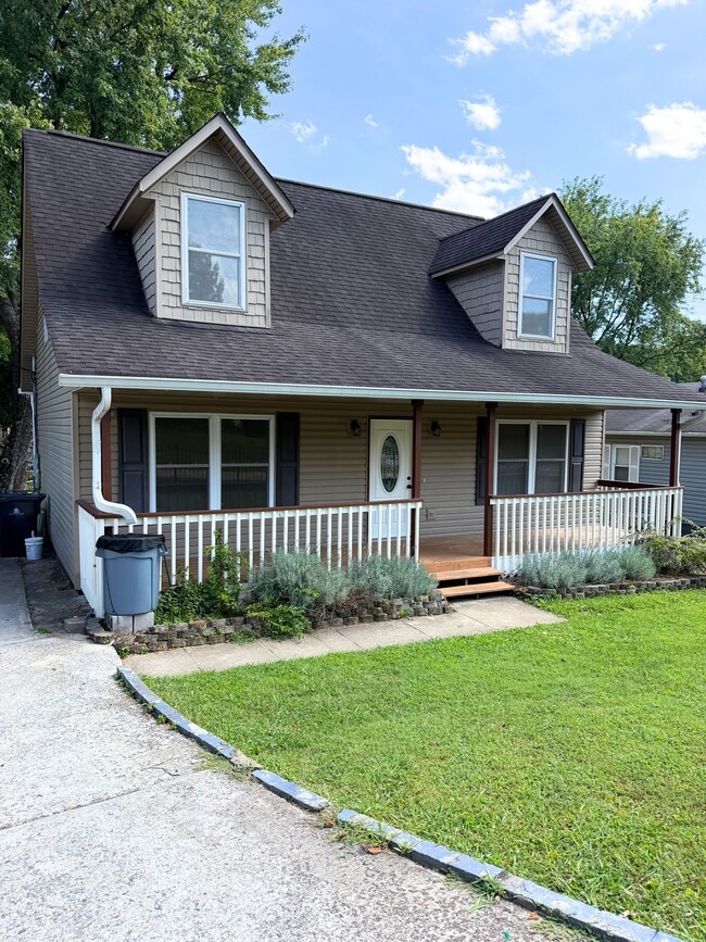 Photo - 1814 Francis Rd