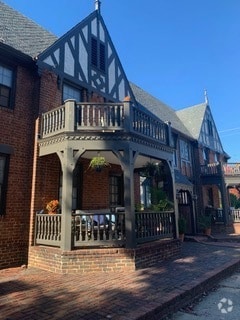 Building Photo - 210 N Stafford Ave Unit 4 Rental