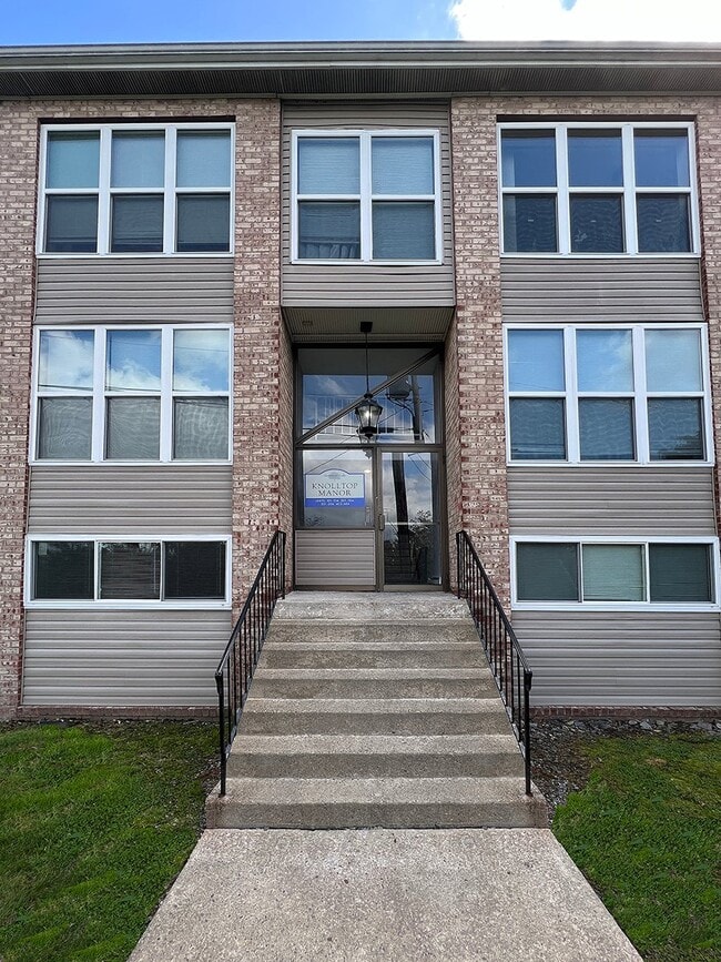 Mountain Lake Apartments