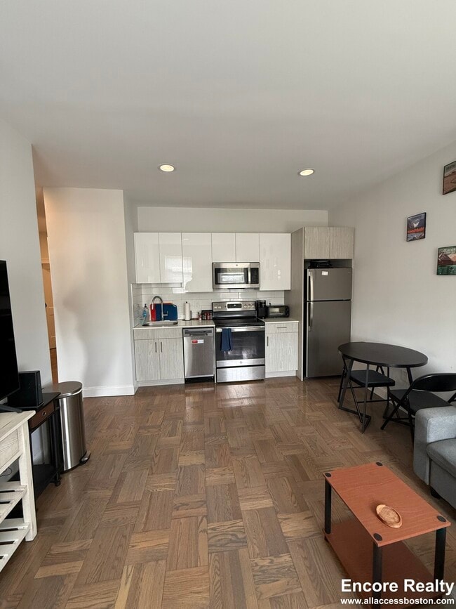 Photo - 60 Queensberry St Unidad 15 Rental