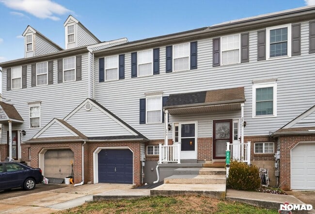 Photo - 243 Northdown Dr