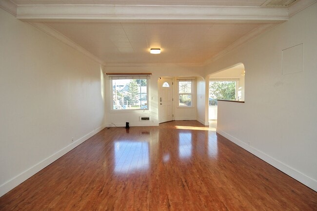 Photo - 1005 NE 58th Ave