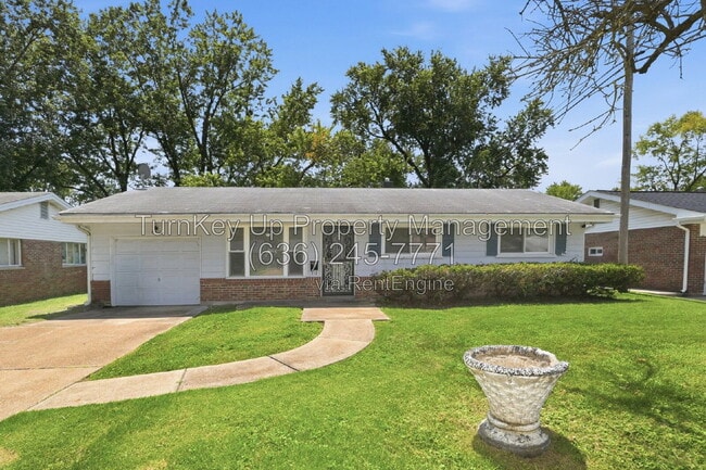 Photo - 840 Lebon Dr
