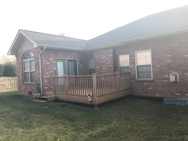 Photo - 90 Oak Pointe Cir