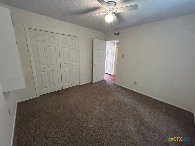 Building Photo - 1324 S Mesquite Ave Rental