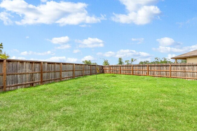 Photo - "Spacious 5-Bedroom San Antonio Gem with G...