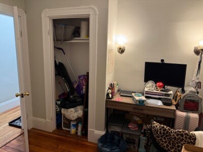 Photo - Allston 4.5 Bed  2 Bath - 9/1