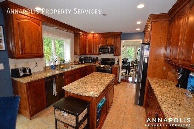 Photo - 314 Rosslare Dr