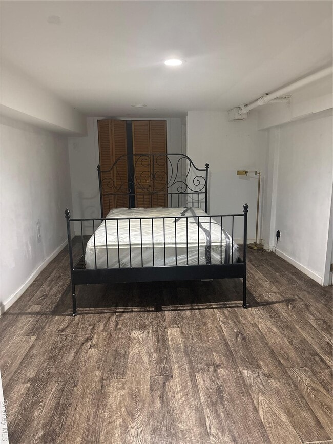 Photo - 335 Rutland Rd