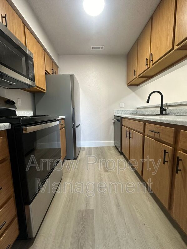 Photo - 2344 N 44th St Unit 17
