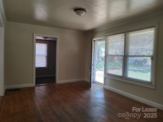 Photo - 322 Hartford Ave