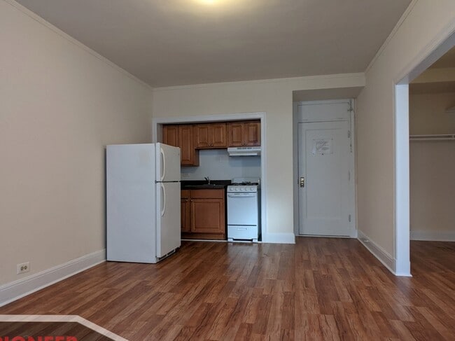 Photo - 3335 W Diversey Ave Unit 212