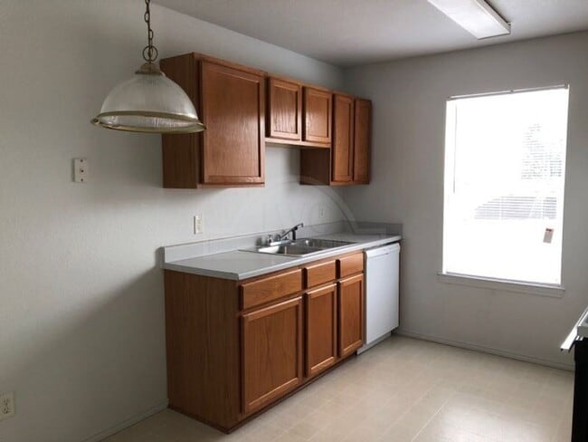 Photo - 5704 Redstone Dr Unit 5704 Redstone  B