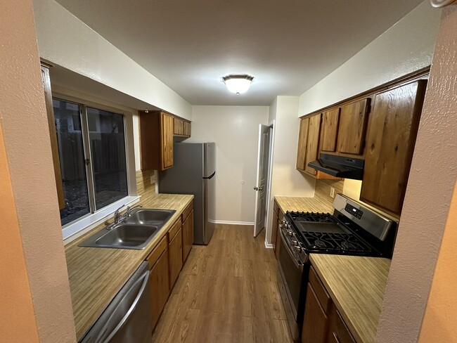 4504 Dorsett Oaks Cir Unidad A