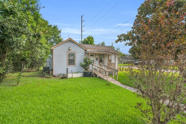 Photo - 7304 Kinney St