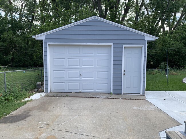 Photo - 5538 N 65th St