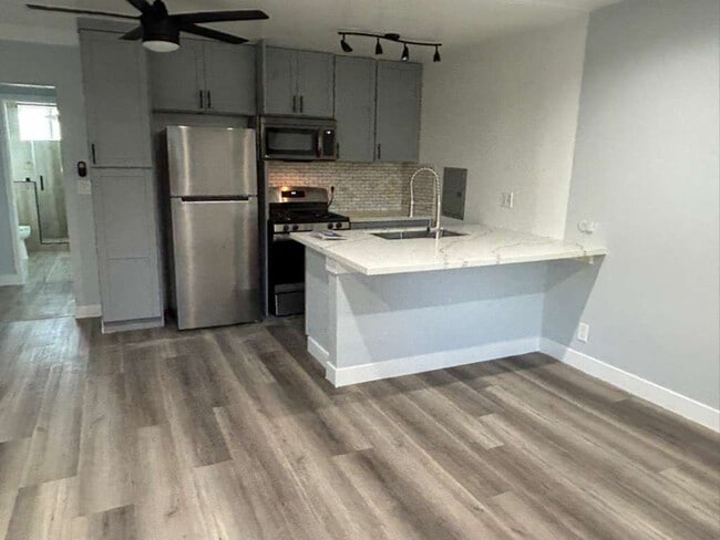 Photo - 4660 Kester Ave Unidad 116