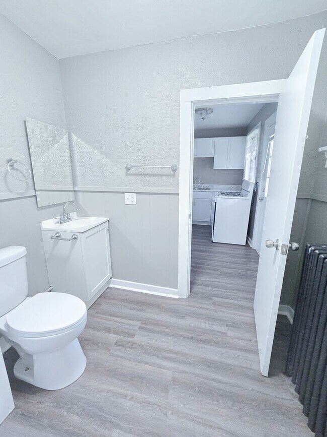 Photo - 627 N Main St Unit 627-B North Main Street