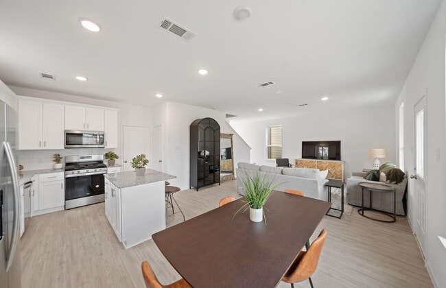 Photo - 21606 Fox Gully Ln