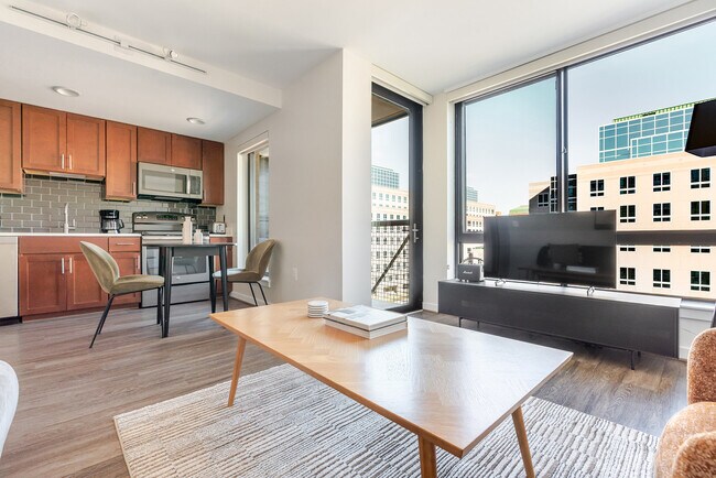 Photo - 3444 Fairfax Dr Unit SI FL5-ID1264
