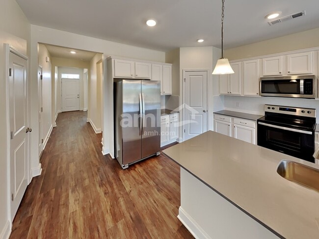 Photo - 2004 Williamshire Ln