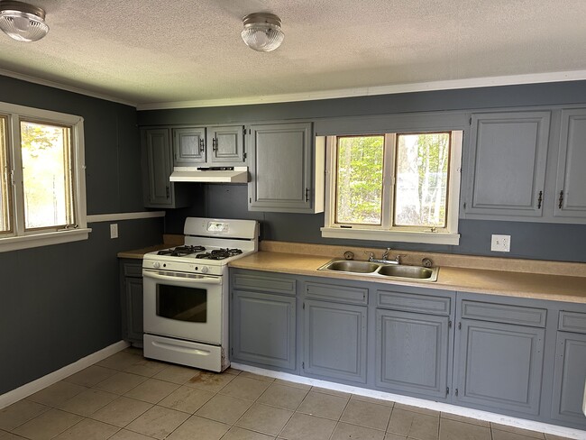 Photo - 17674 1/2 Lakewood Avenue
