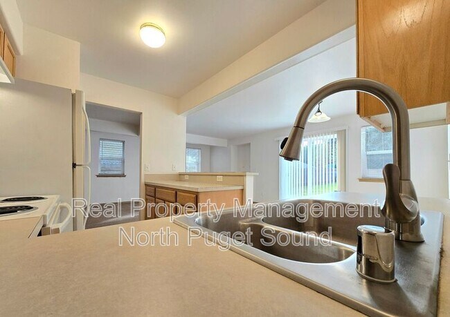 Photo - 5328 138th St NE Unidad B