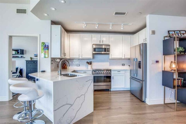 Building Photo - 1020 Texas St Unit 66109 Rental