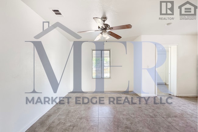 Photo - 2Bed/1Bath Home 24th St/Thomas Rd! $199 MOVE-IN SPECIAL! Ready for Immediate Move-In!