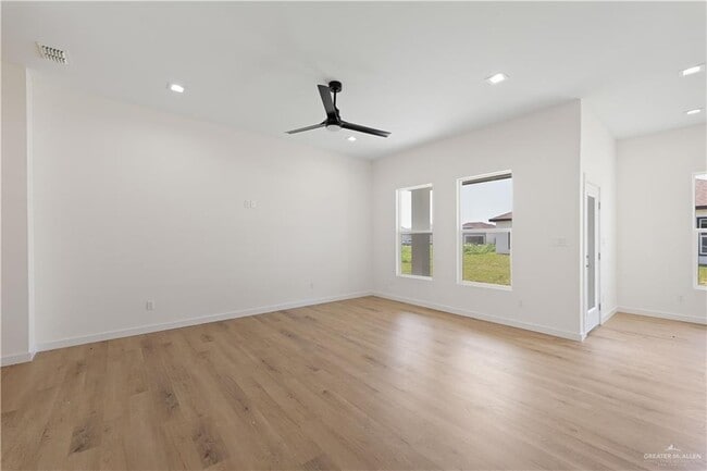 Photo - 1008 N Trinity St