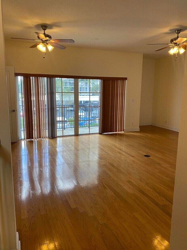 Photo - 1950 Presidential Way