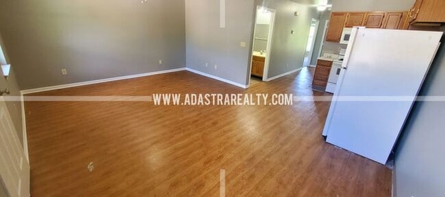 Photo - Beautiful 2 Bedroom/2 Bath in Raymore-Available in SEPTEMBER!!