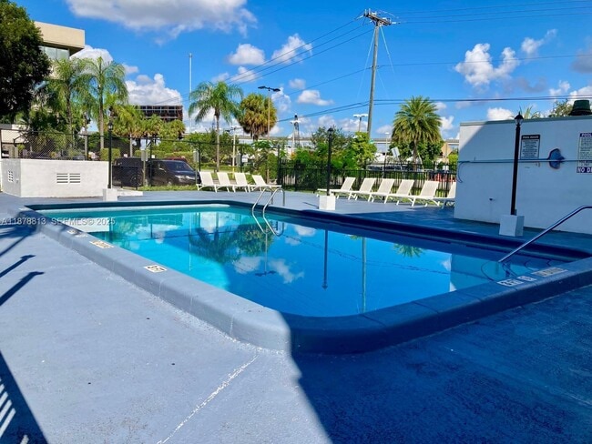 Photo - 16450 NW 2nd Ave Unit 401