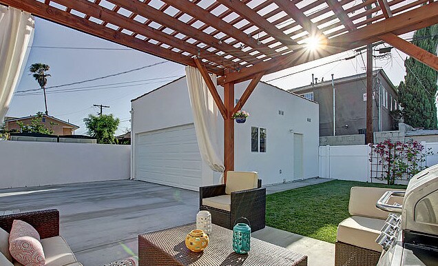 Bougainvillea and lemon tree - 2315 S Cochran Ave