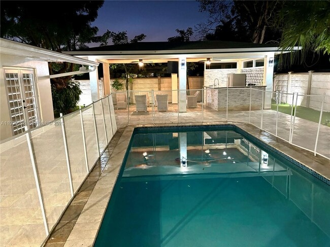 Photo - 18632 SW 93rd Ct