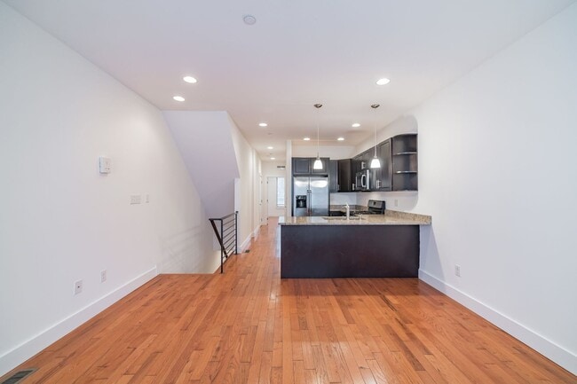 Photo - 1612 Ogden St Unit B - 1st. Floor