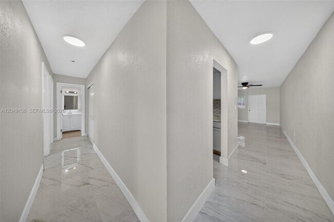 Photo - 3856 NW 207 St Rd