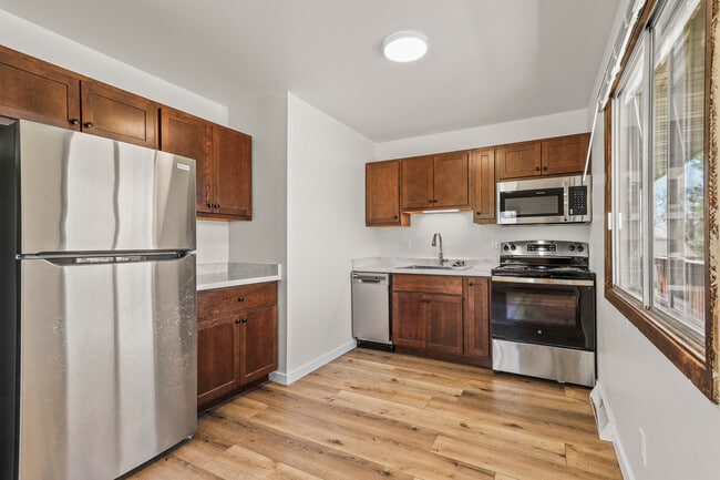 11 Simonson Blvd