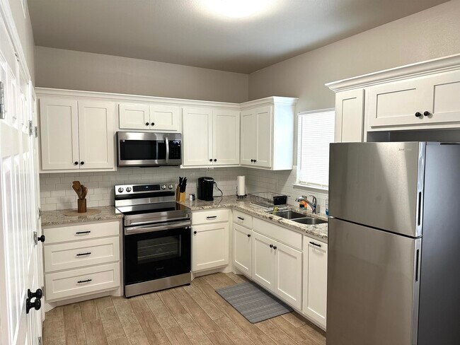 Photo - 111 Rockwell Way