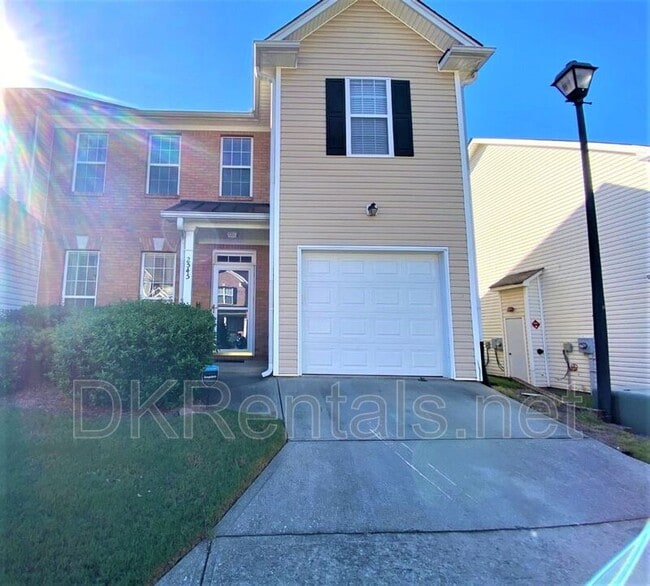 Building Photo - 2545 Avery Park Cir